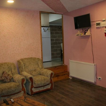 Guest House Nima Borjomi Dış mekan fotoğraf
