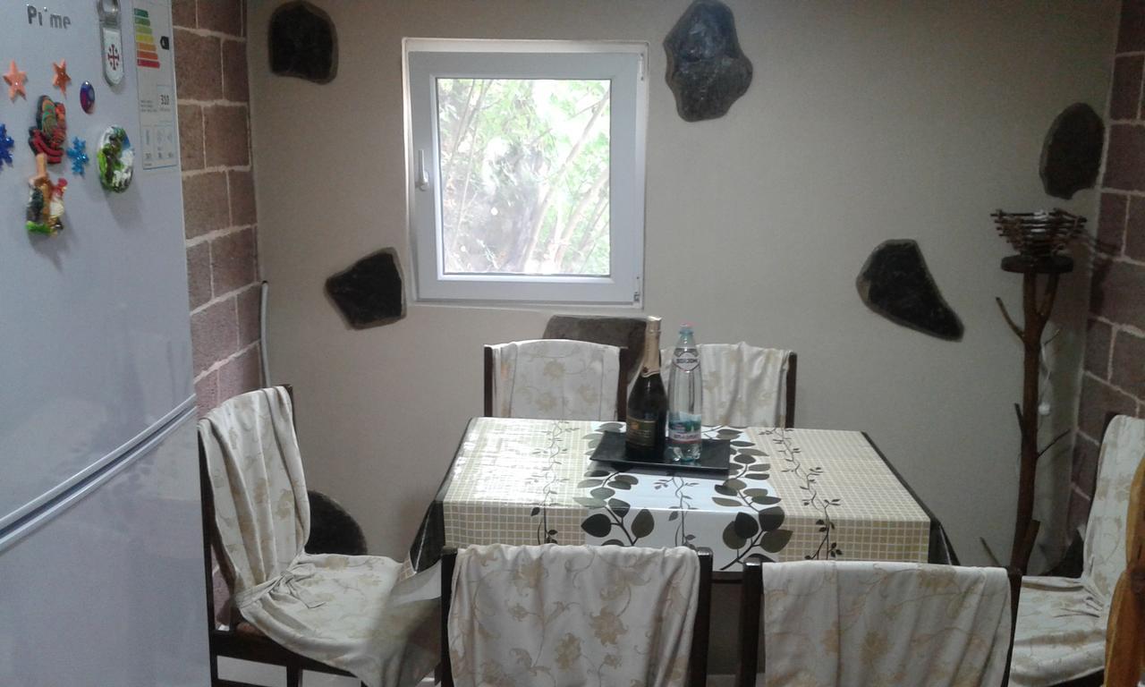Guest House Nima Borjomi Dış mekan fotoğraf